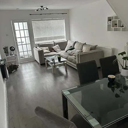 Yourlinkshouse Close To Etihad & Coop Live Arena - Sleeps 4 Manchester Exterior photo