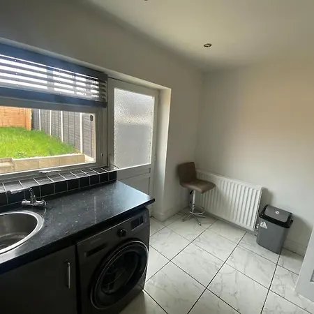 Yourlinkshouse Close To Etihad & Coop Live Arena - Sleeps 4 Manchester Exterior photo