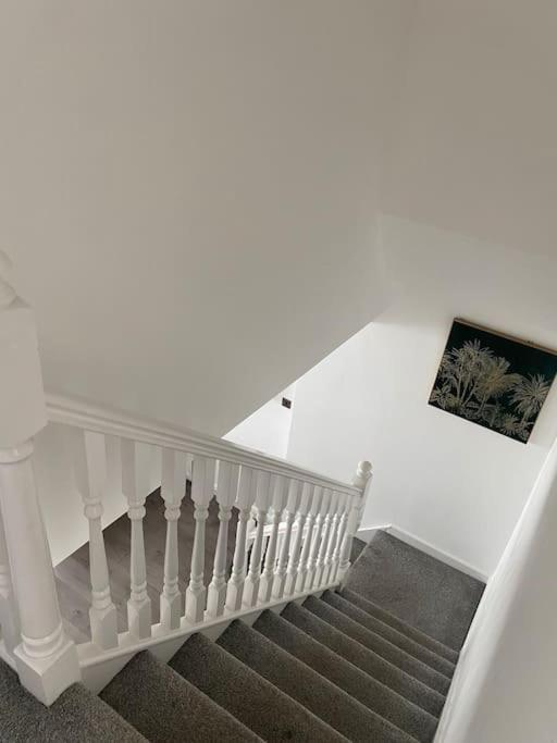 Yourlinkshouse Close To Etihad & Coop Live Arena - Sleeps 4 Manchester
