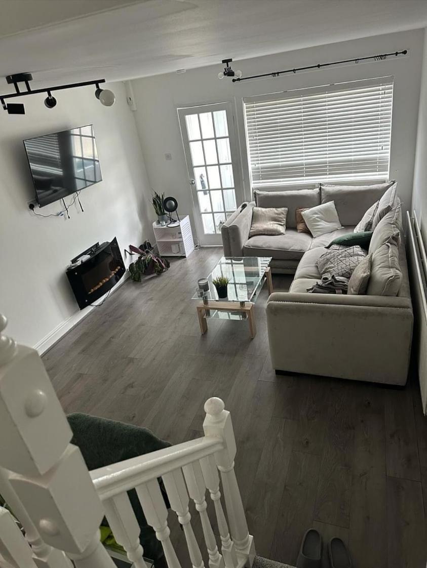 Yourlinkshouse Close To Etihad & Coop Live Arena - Sleeps 4